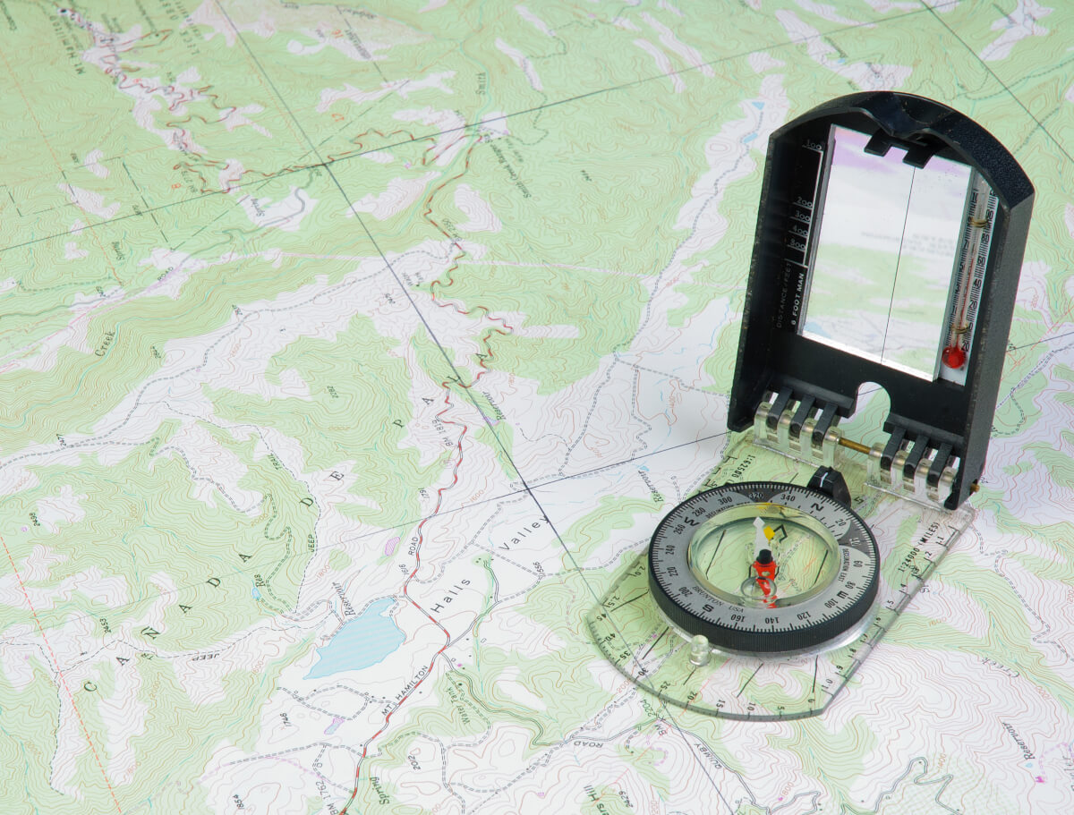 klient Strålende Rute Hvordan bruger man et kompas? Lær orientering i denne guide