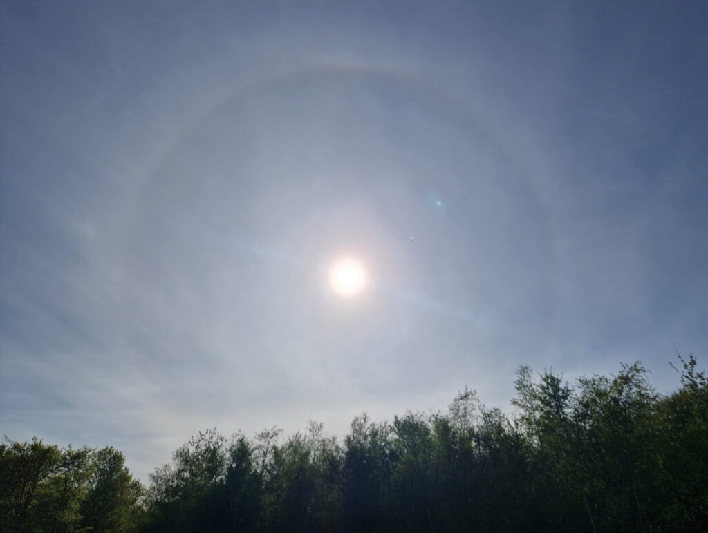 Halo rundt om solen en forårsdag i maj