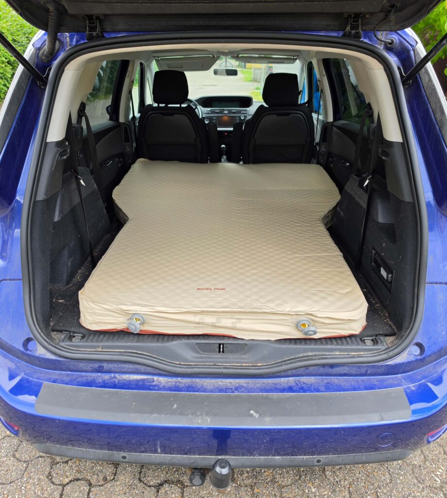 Liggeunderlag til overnatning i Citroën C4 Grand Picasso